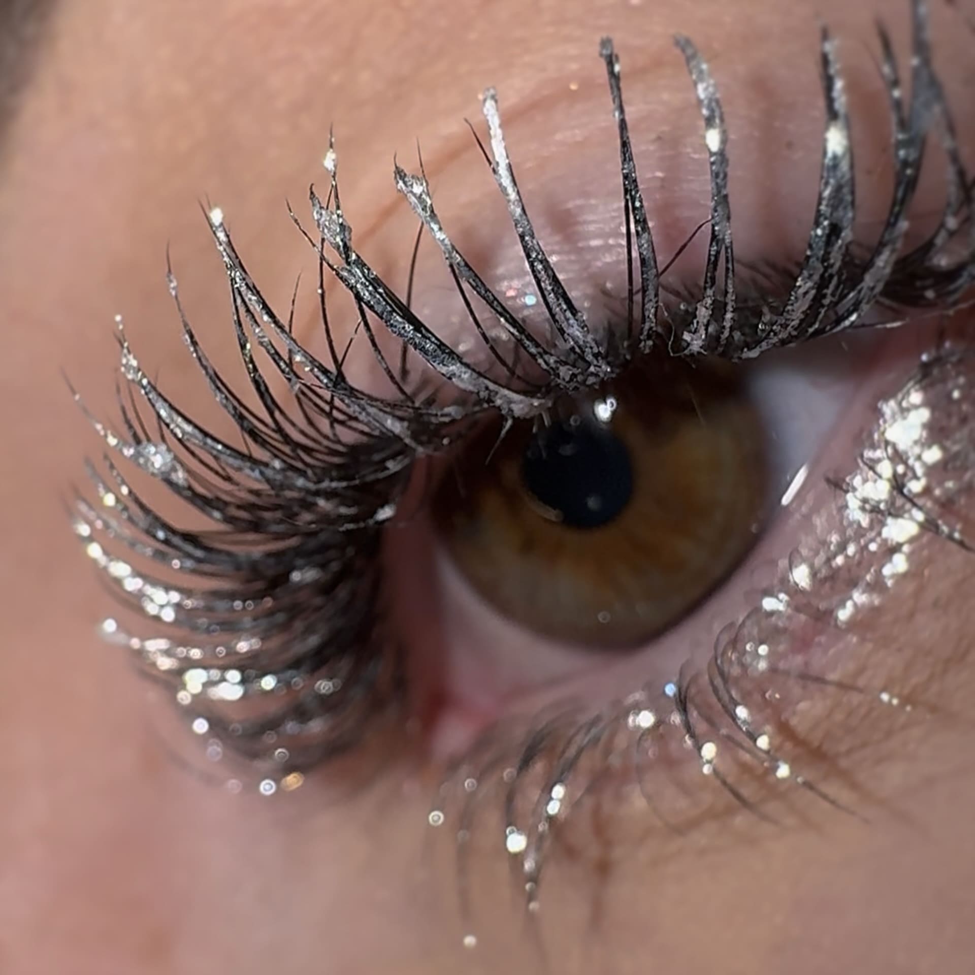 LashTrip™ - Berlin Steel