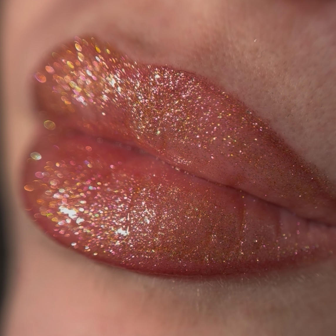 HoloGloss™ – Nude Cozy